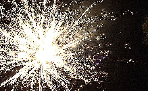 Picture of Heyshorr fireworks near Midhurst West Sussex