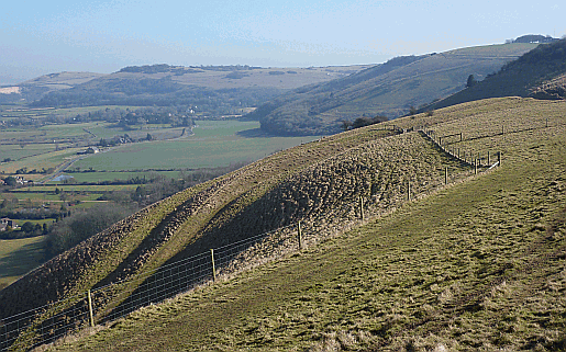 The South Downs Way at Fuling Escarpment. Part of our guide to the South Downs Way Picture of the South Downs Way above Edburton