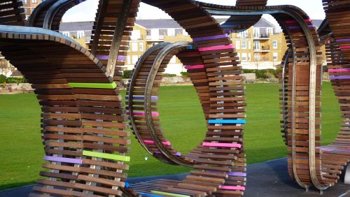 Picture of the Longest Bench at Littlehampton in West Sussex.